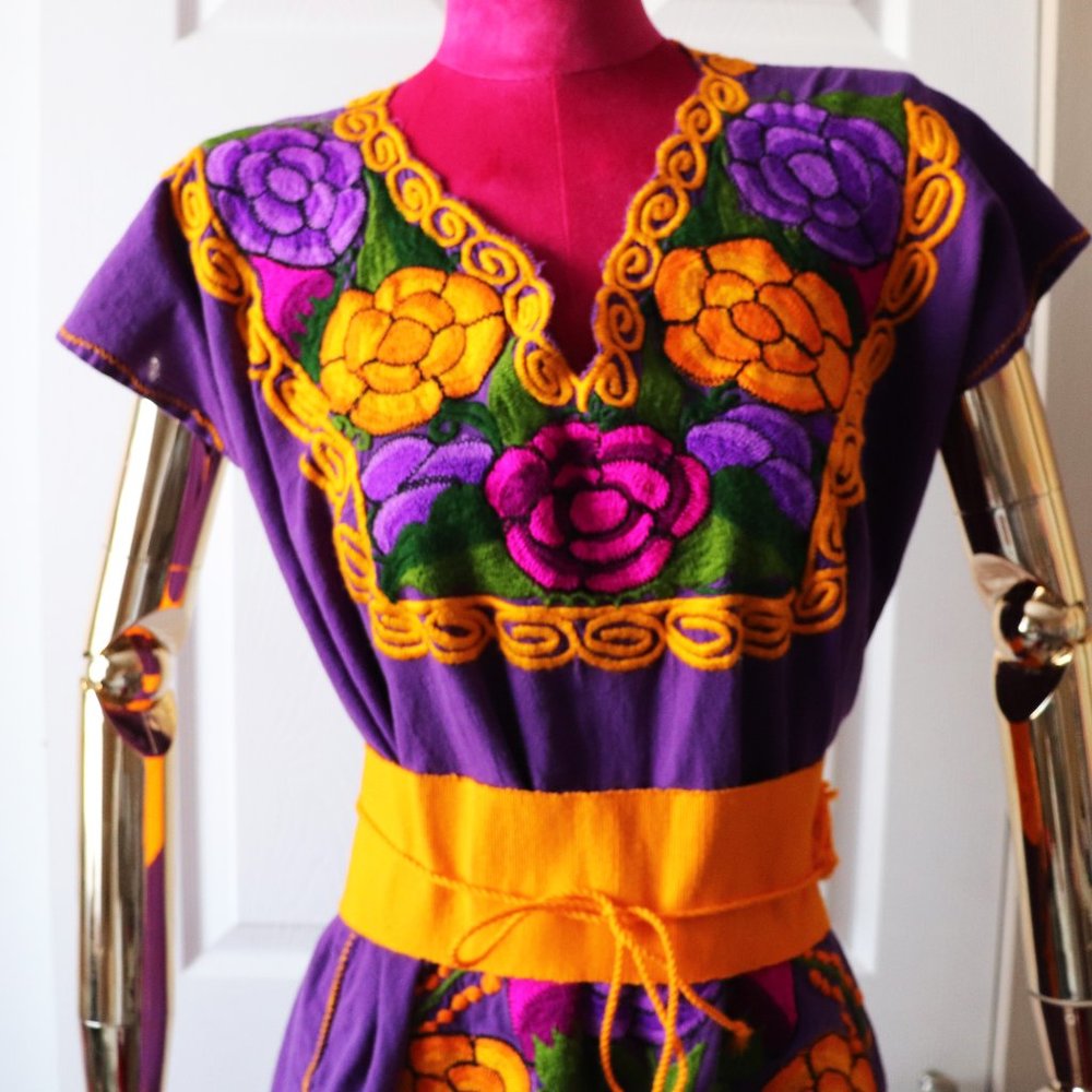 Hand Embroidered Artisanal Dresses - Handmade Dress - Mexican Embroidered Dress - Picture 5 of 8